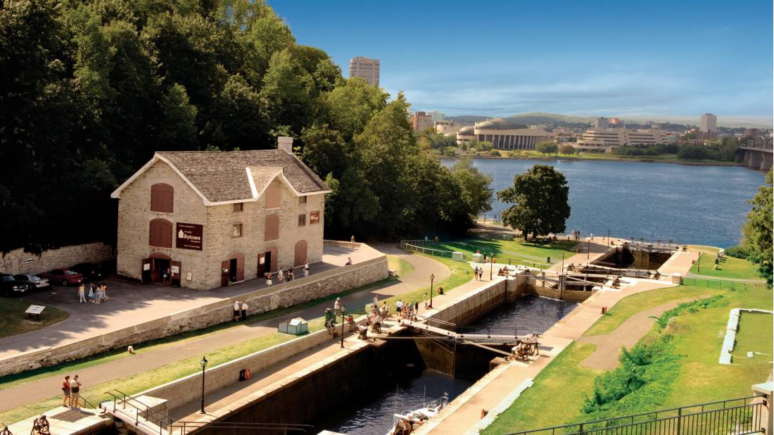 Bytown Museum & Rideau Canal Locks, Ottawa, Ontario | <i>©Destination Canada</i>