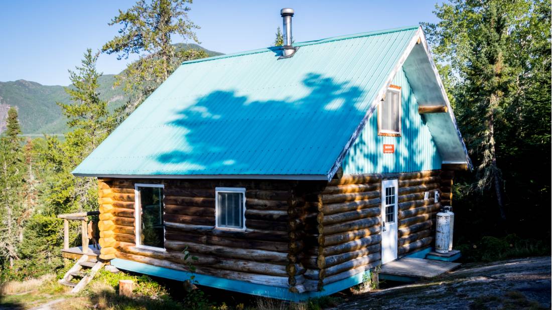Blue Jay Hut is perfectly perched overlooking Malbaie River | <i>Leigh McAdam</i>