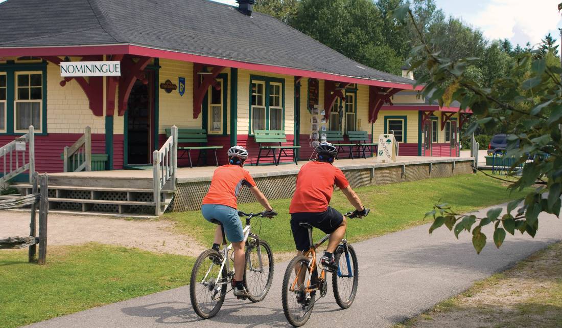 The old train station in Nominingue, Quebec | <i>©tourismelaurentides</i>
