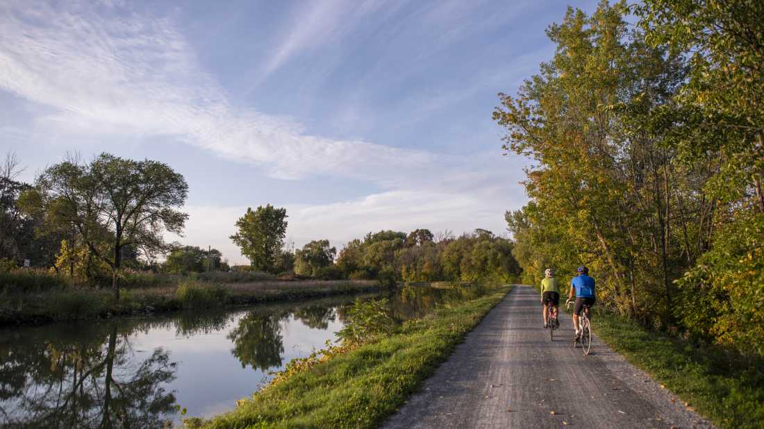 A beautiful day to cycle alongside the Chambly Canal | Gaëlle Leroyer